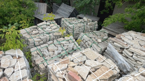 Плитняк гранитный галтованный купить в Тамбове