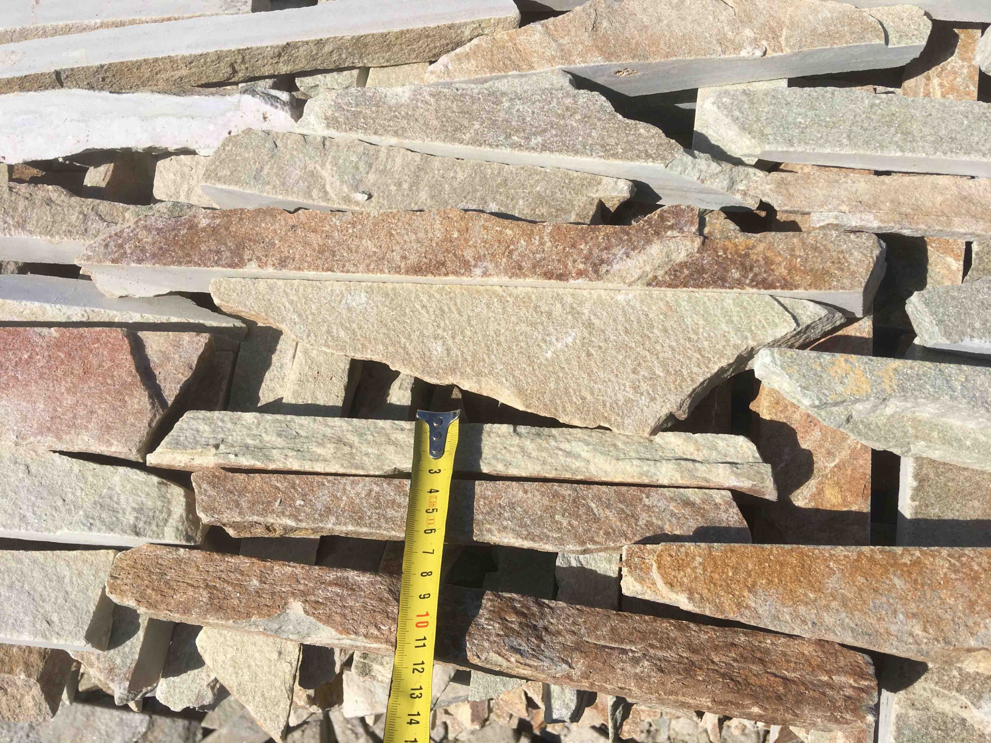 Горбушка златолит золотистый для облицовки купить в Тамбове