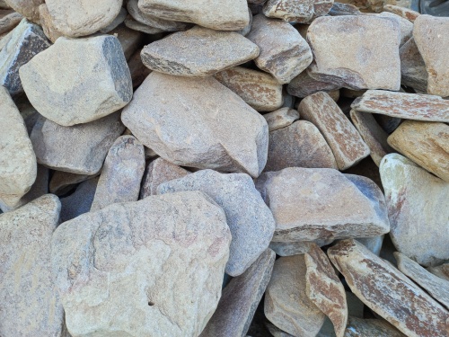 Златолит жёлтый, жёлто-зелёный глыбки и валуны для ланшафтного дизайна купить в Тамбове