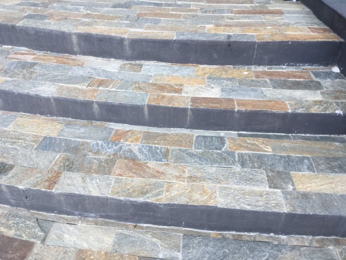 Плитка из Златолита Уральского для лестницы купить в Тамбове