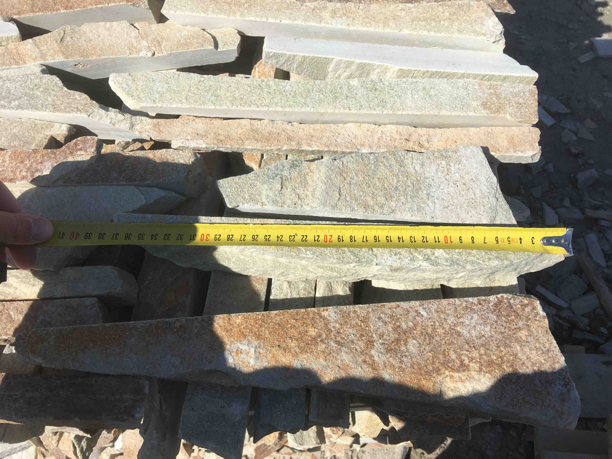 Горбушка златолит золотистый для облицовки купить в Тамбове