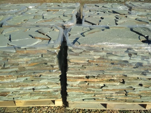 Плитняк златолит зелёный для цоколя, отмостки купить в Тамбове