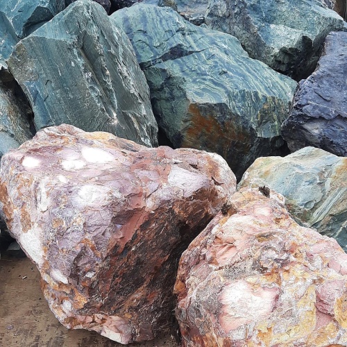 Ландшафтные глыбы красно-фиолетовые 200-1000 килограмм купить в Тамбове
