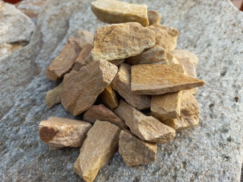 Златолит жёлтый декоративная каменная крошка купить в Тамбове