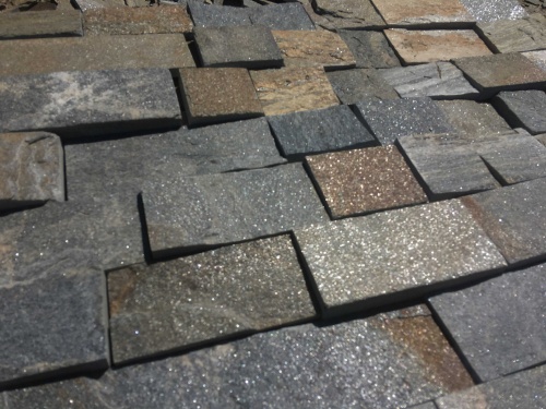 Плитка пилёная златолит Уральский для цоколя, отмостки купить в Тамбове