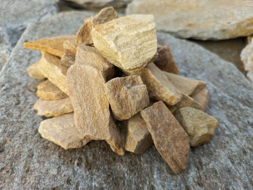 Златолит жёлтый декоративная каменная крошка купить в Тамбове