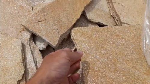 Плитняк златолит жёлтый золотистый для отмостки купить в Тамбове