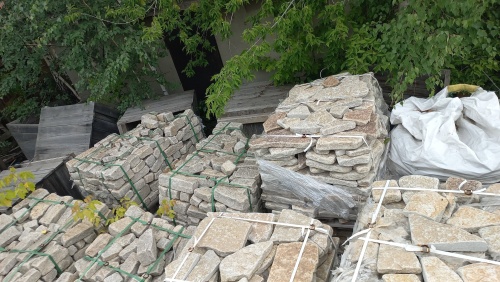 Гранитный плитняк галтованный для парковки купить в Тамбове