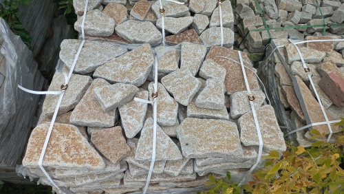 Гранитный плитняк галтованный для парковки купить в Тамбове