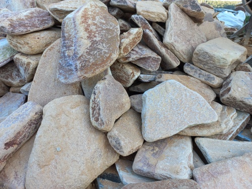 Златолит жёлтый, жёлто-зелёный глыбки и валуны для ланшафтного дизайна купить в Тамбове