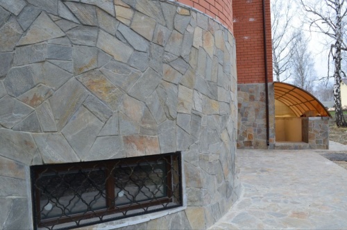 Плитняк златолит Уральский для цоколя, отмостки купить в Тамбове